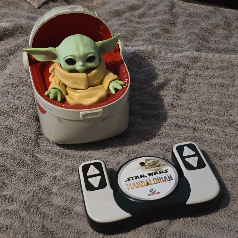Star Wars Mandalorian Grogu RC Hover Pram Remote Control Toy White Red Jamin'
